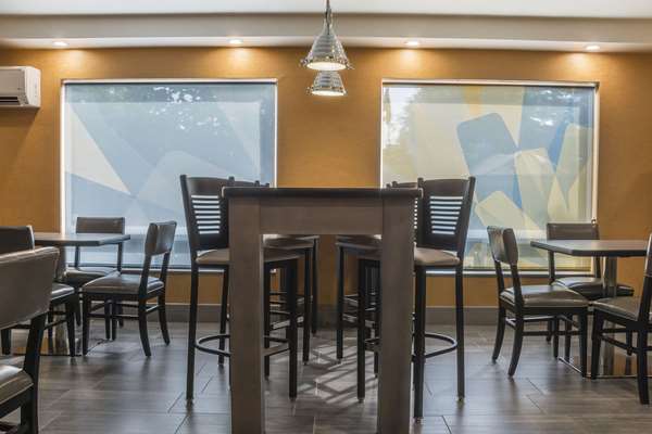 Amenities - Quality Inn Leamington