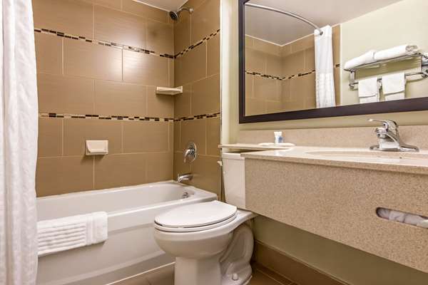  - Comfort Inn Toronto Airport West Mississauga