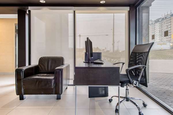 Conference Area - Comfort Inn Toronto Airport West Mississauga