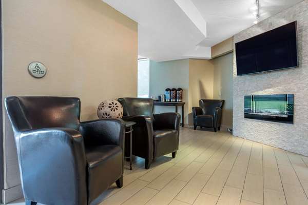  - Comfort Inn Airport North Bay