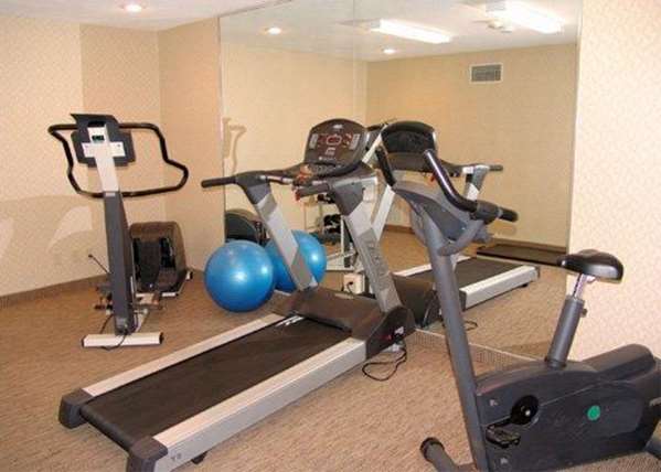 Fitness/ Exercise Room - Quality Inn Peterborough