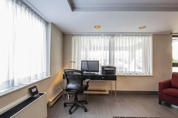 Conference Area - Comfort Inn Pickering