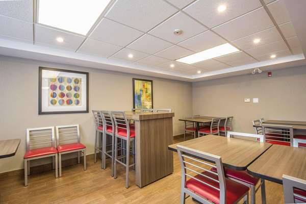Amenities - Comfort Inn Pickering