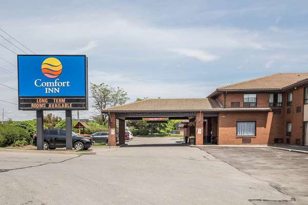 Exterior view - Comfort Inn Pickering