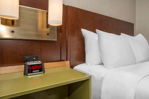  - Comfort Inn Ottawa
