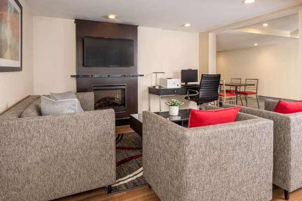 Conference Area - Comfort Inn Ottawa