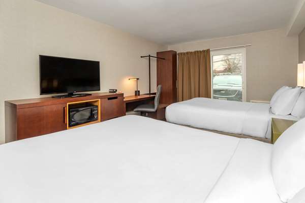  - Comfort Inn Ottawa