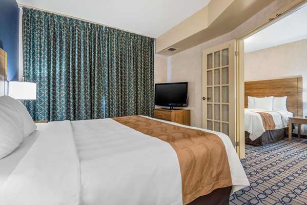 Suite - Quality Suites Whitby