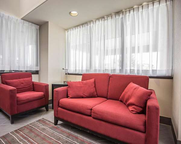  - Comfort Inn Gatineau