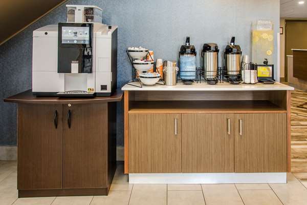  - Comfort Inn Montreal Airport Dorval