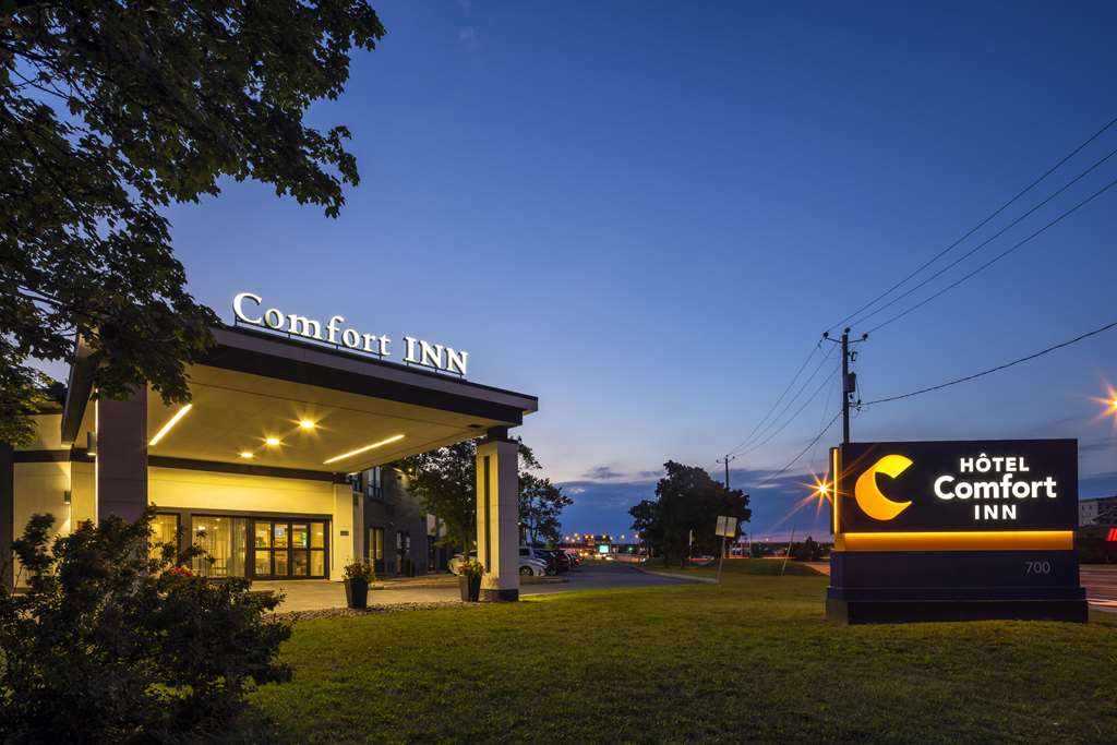 Comfort Inn Montreal Aeroport