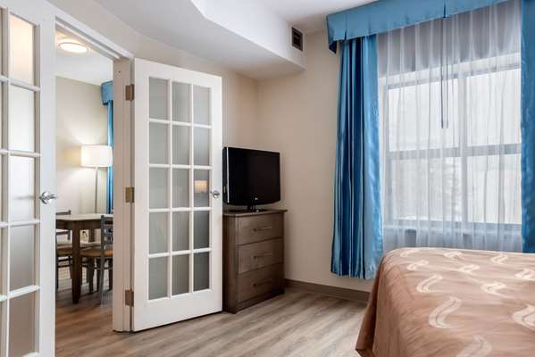 Suite - Quality Suites Quebec City