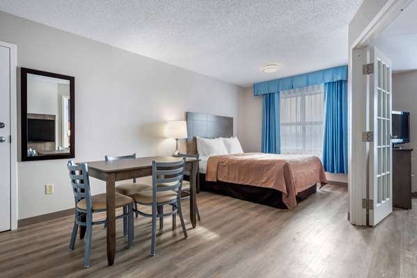Suite - Quality Suites Quebec City