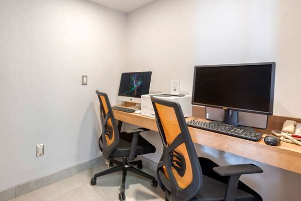 Conference Area - Quality Suites Quebec City