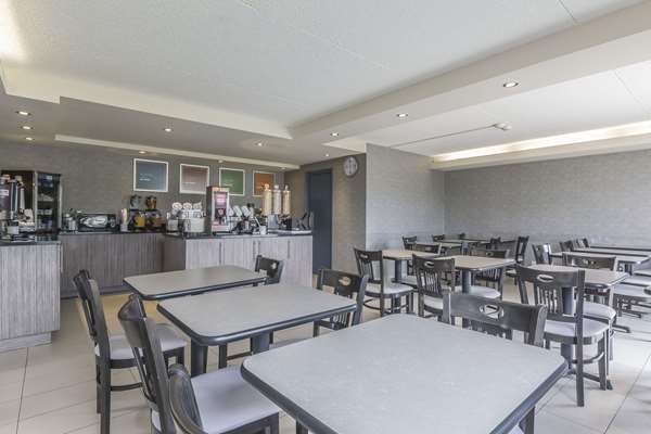 Amenities - Comfort Inn Levis