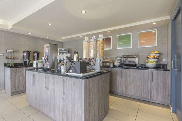 Amenities - Comfort Inn Levis