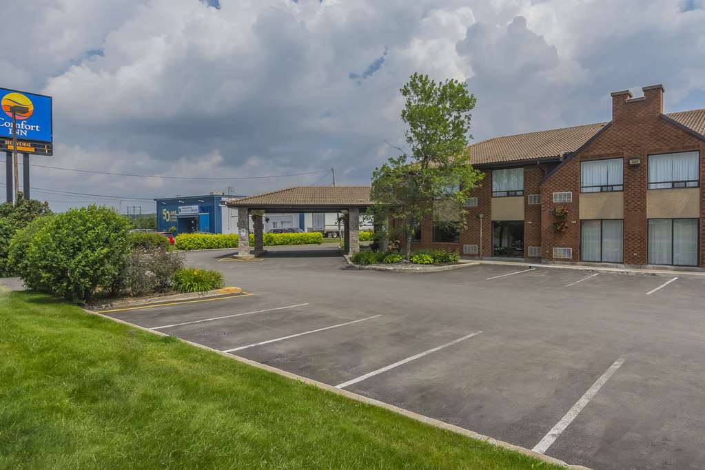 Comfort Inn Levis