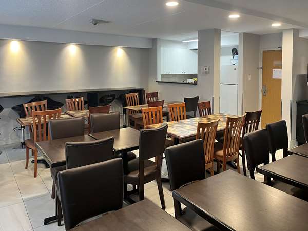 Amenities - Econo Lodge Quebec Airport Ste Foy