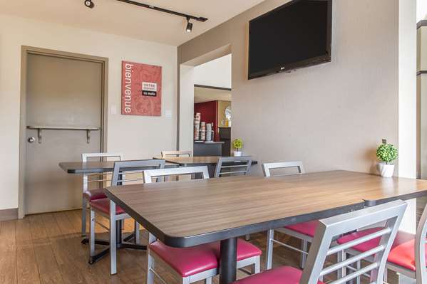 Amenities - Comfort Inn Sept Iles