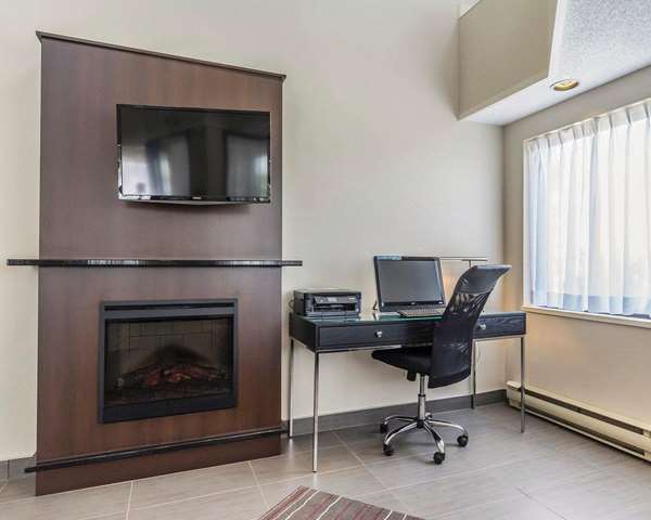 Conference Area - Comfort Inn Thetford Mines