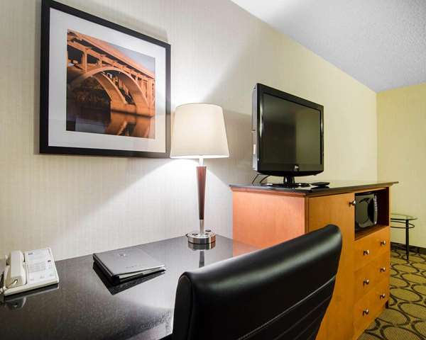  - Comfort Inn Saskatoon
