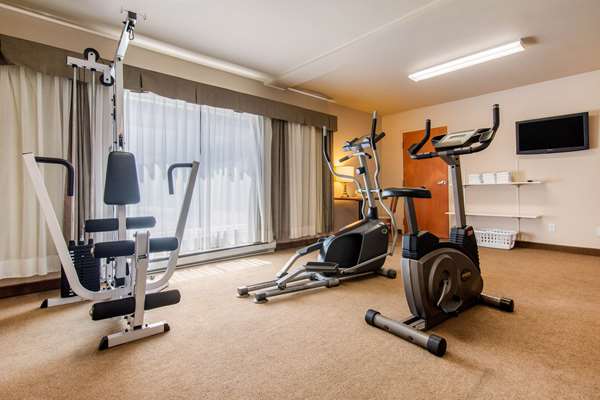 Fitness/ Exercise Room - Comfort Inn & Suites Shawinigan