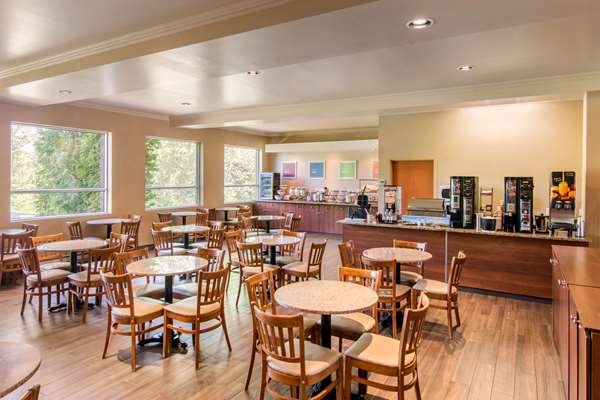 Amenities - Comfort Inn & Suites Shawinigan