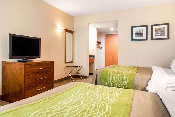  - Comfort Inn & Suites Shawinigan