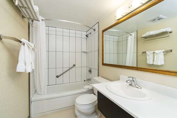  - Quality Inn Downtown Victoria