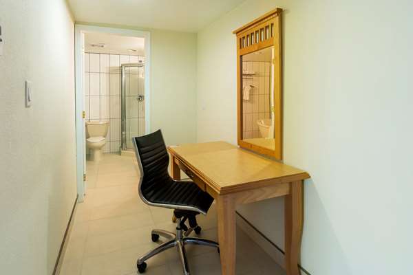  - Quality Inn Downtown Victoria