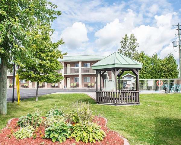 Exterior view - Quality Inn & Suites 1000 Islands Gananoque