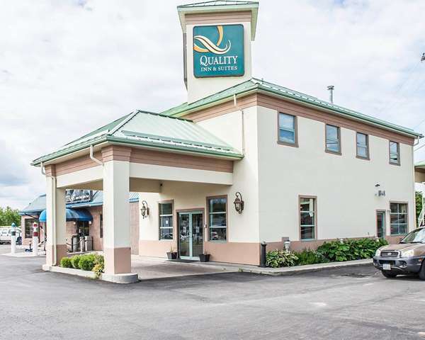 Exterior view - Quality Inn & Suites 1000 Islands Gananoque