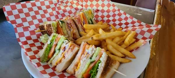 Restaurant - Quality Inn & Suites 1000 Islands Gananoque