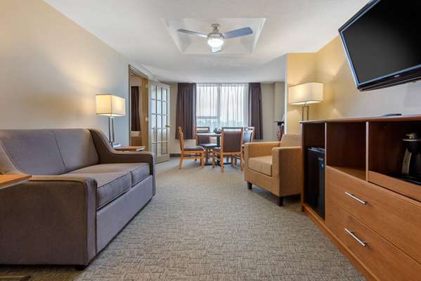 Suite - Quality Inn Downtown Sudbury