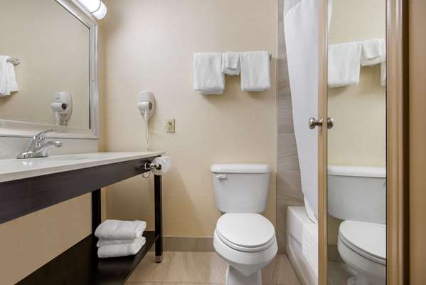  - Quality Inn Downtown Sudbury