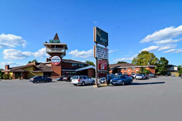 Exterior view - Quality Inn Arnprior