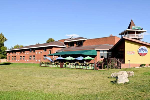 Exterior view - Quality Inn Arnprior