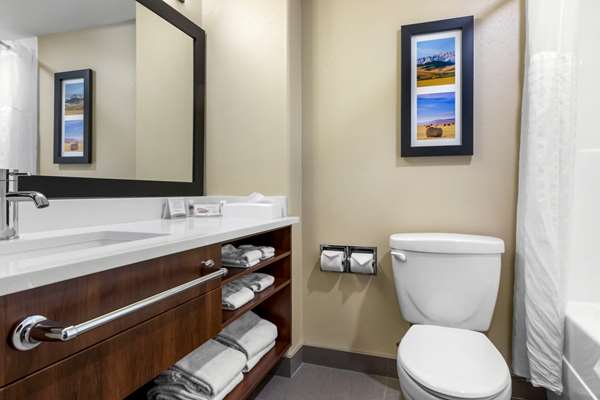 Suite - Comfort Inn Lethbridge