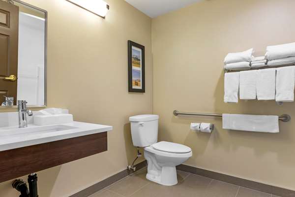  - Comfort Inn Lethbridge