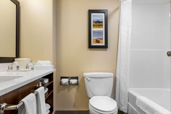  - Comfort Inn Lethbridge