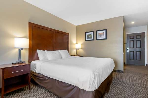  - Comfort Inn Lethbridge