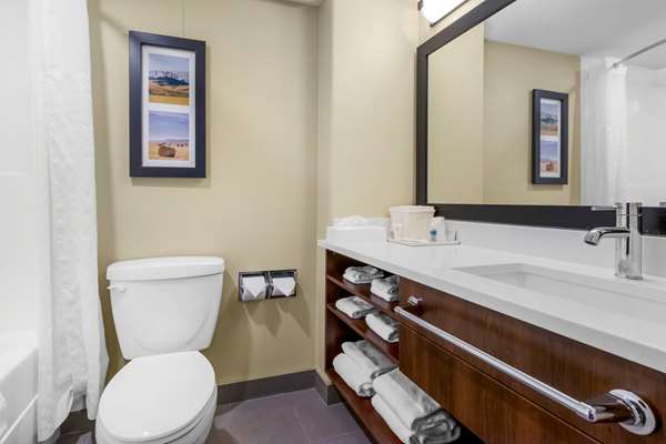  - Comfort Inn Lethbridge