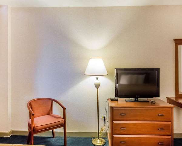  - Econo Lodge Smiths Falls