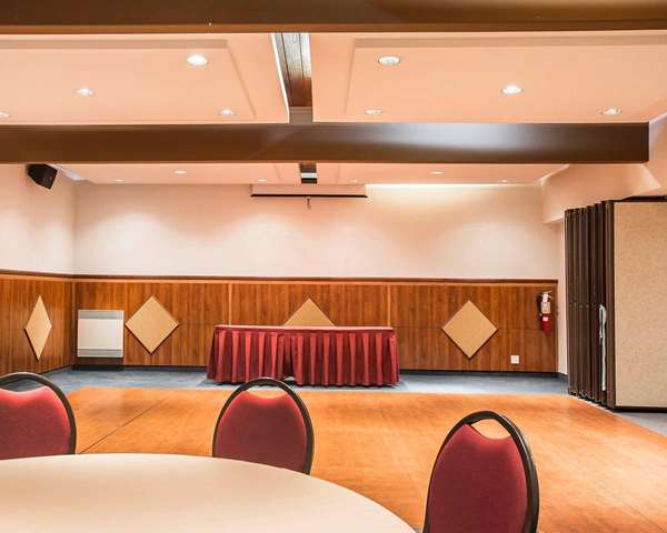 Restaurant - Econo Lodge Forestville