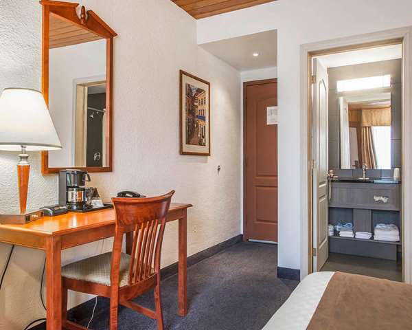  - Econo Lodge Forestville