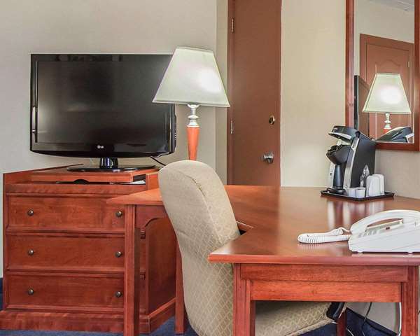  - Econo Lodge Forestville