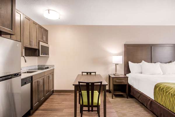  - Comfort Inn & Suites Red Deer