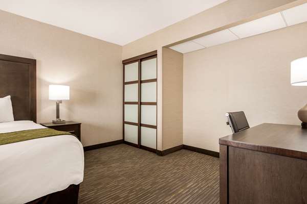 Suite - Comfort Inn & Suites Red Deer