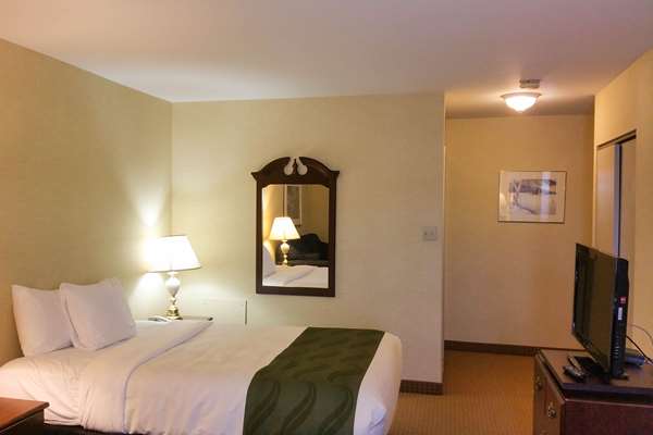 - Quality Hotel & Suites Sherbrooke