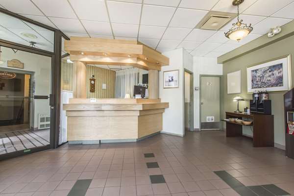  - Quality Hotel & Suites Sherbrooke